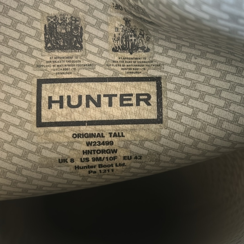 Hunter Classic Tall Waterproof Boots - Picture 9 of 10